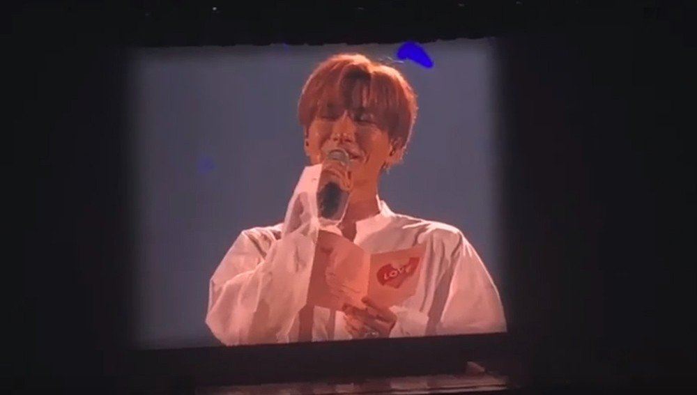 sebut 13 ahli asal super junior, leeteuk menangis di